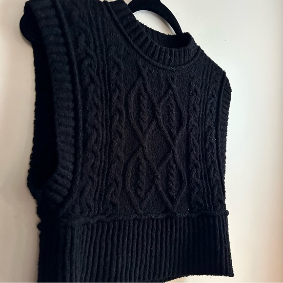 Free People • Rowan Cable Knit Sweater‎ Vest in Black - Picture 3 of 6